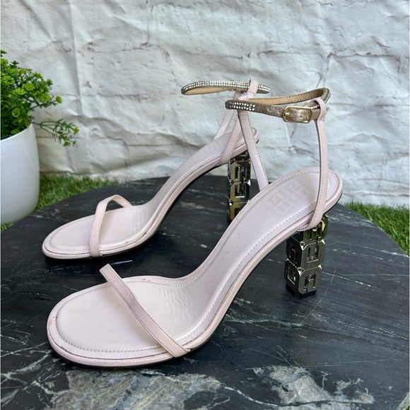 Givenchy Women G Cube heel Sandals in Leather Light pink/ lilac
Size 38 like new - Picture 7 of 16